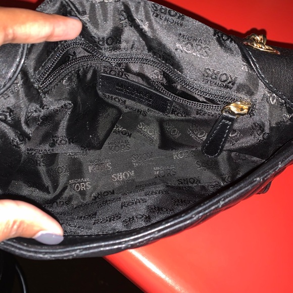Authentic micheal kors lambskin crossbody - Picture 5 of 5